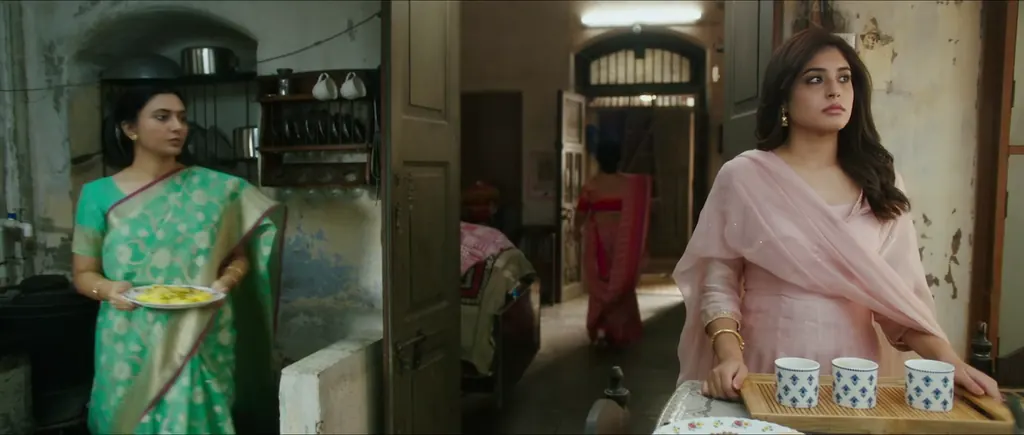 Mitron 2018 HDRip 900Mb Full Hindi Movie Download 720p ESub Mitron 2018 HDRip 900Mb Full Hindi Movie Download 720p ESub still 6 Bolly4u Official