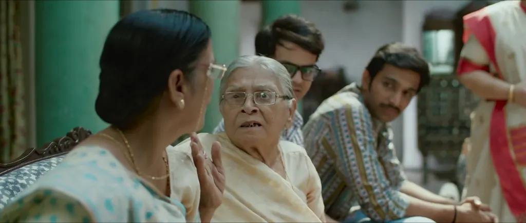 Mitron 2018 HDRip 900Mb Full Hindi Movie Download 720p ESub Mitron 2018 HDRip 900Mb Full Hindi Movie Download 720p ESub still 2 Bolly4u Official